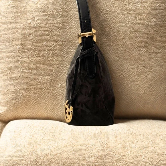 Michael Kors Jet Set Signature Shoulder Bag - Picture 6 of 9